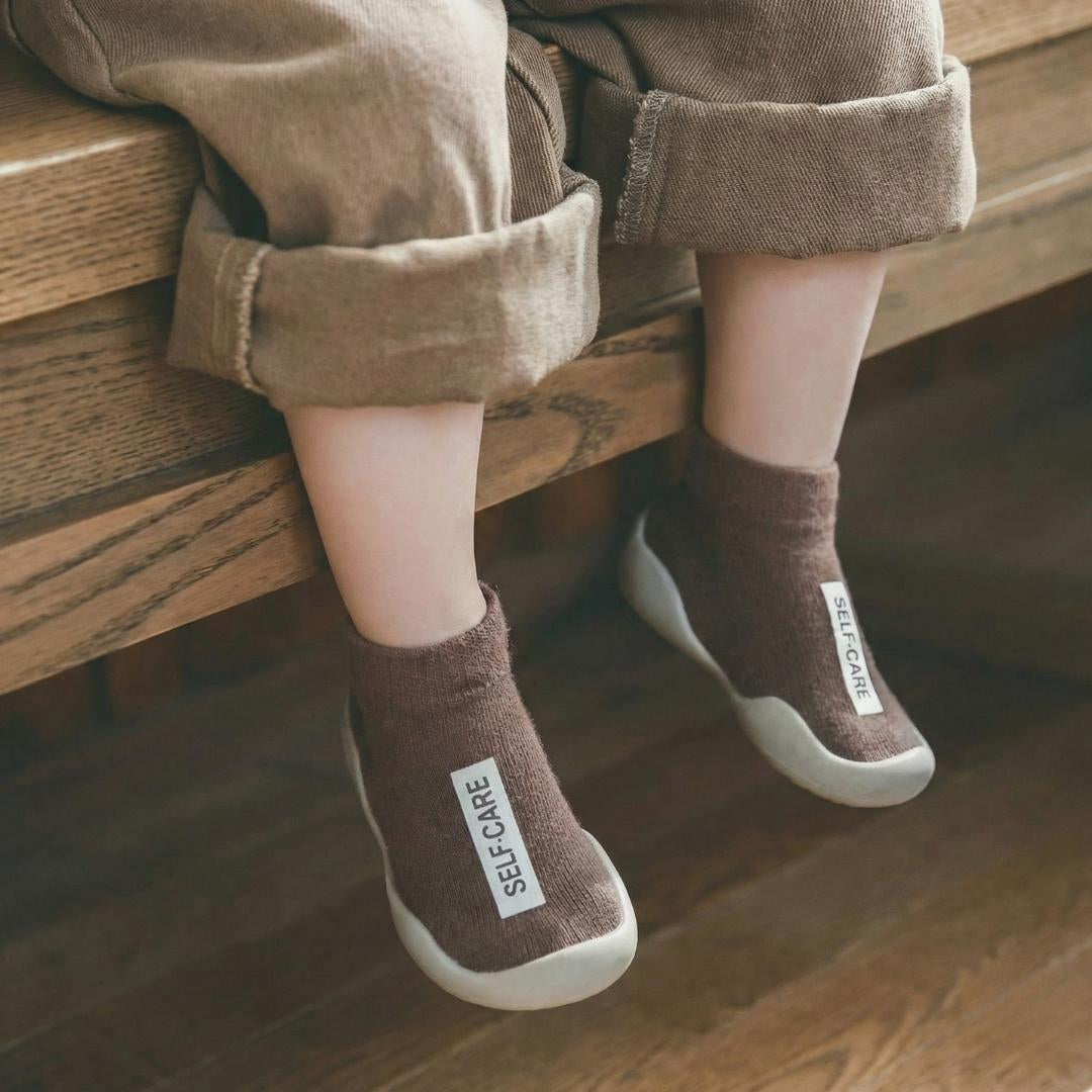 נעלי חוקרים קטנטנים 🧭