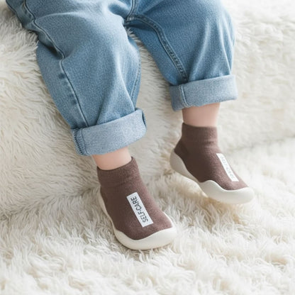 נעלי חוקרים קטנטנים 🧭